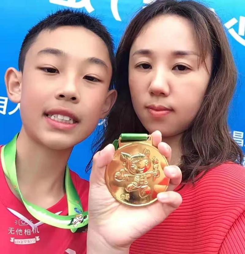 双双夺冠!伍家少年太给力了