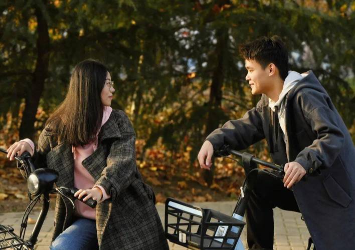 河南一所高校情侣"学霸"双双保研重点大学!网友:我是一颗柠檬精